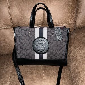 Coach Dempsey Carryall (Signature Jacquard)